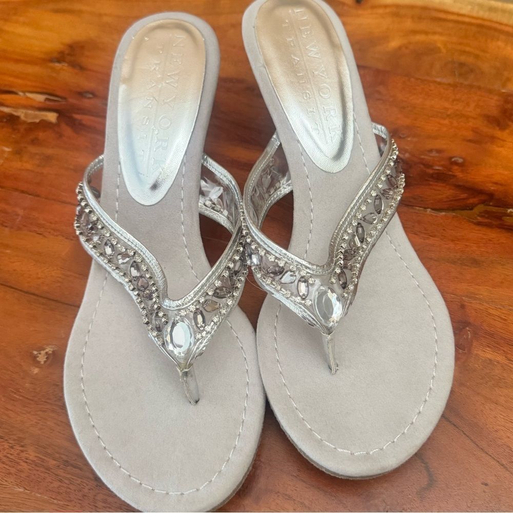 New York Transit Silver Rhinestone Wedge Sandal Flip Flops Women's Size 10M new